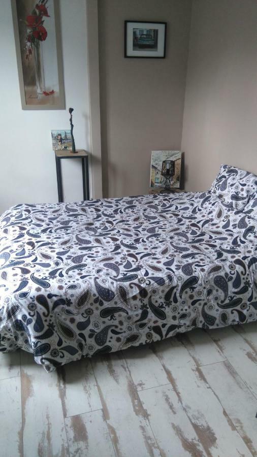 Chambre Privee Chez Un Particulier Saint-Sébastien-sur-Loire Exteriér fotografie